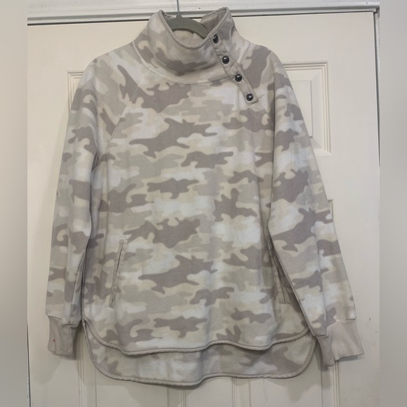 Green Tea Khaki Camo Xl Women’s Fleece Pullover Sweater.       2459 - Picture 1 of 8
